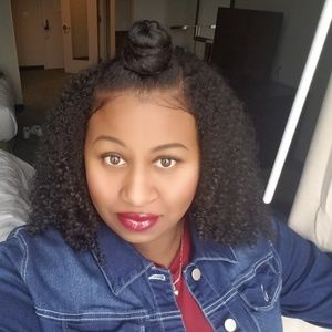 Meet your Posher, Stephanie